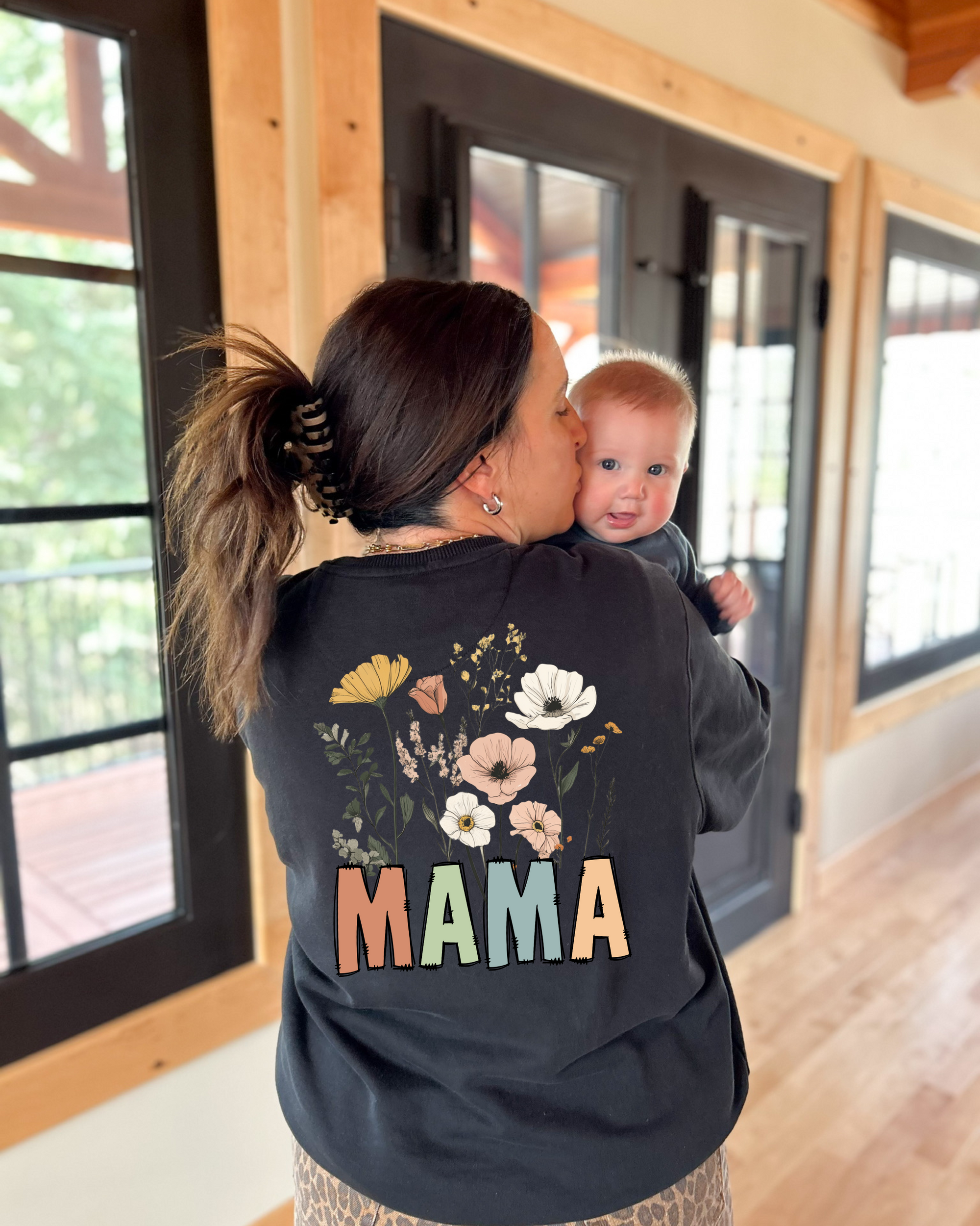 Mama Bouquet Women's Crewneck